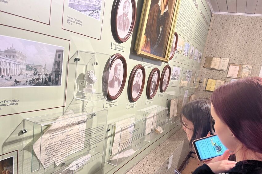 Студенты познакомились с историей кавалерист-девицы в ЕГМЗ Студенты познакомились с историей кавалерист-девицы в ЕГМЗ