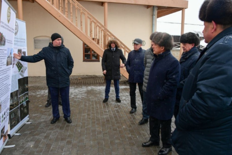 Former Rector of Kazan University Yury Konoplyov receives the Medal of the Order 'For the Merit to the Republic of Tatarstan' Former Rector of Kazan University Yury Konoplyov receives the Medal of the Order 'For the Merit to the Republic of Tatarstan'