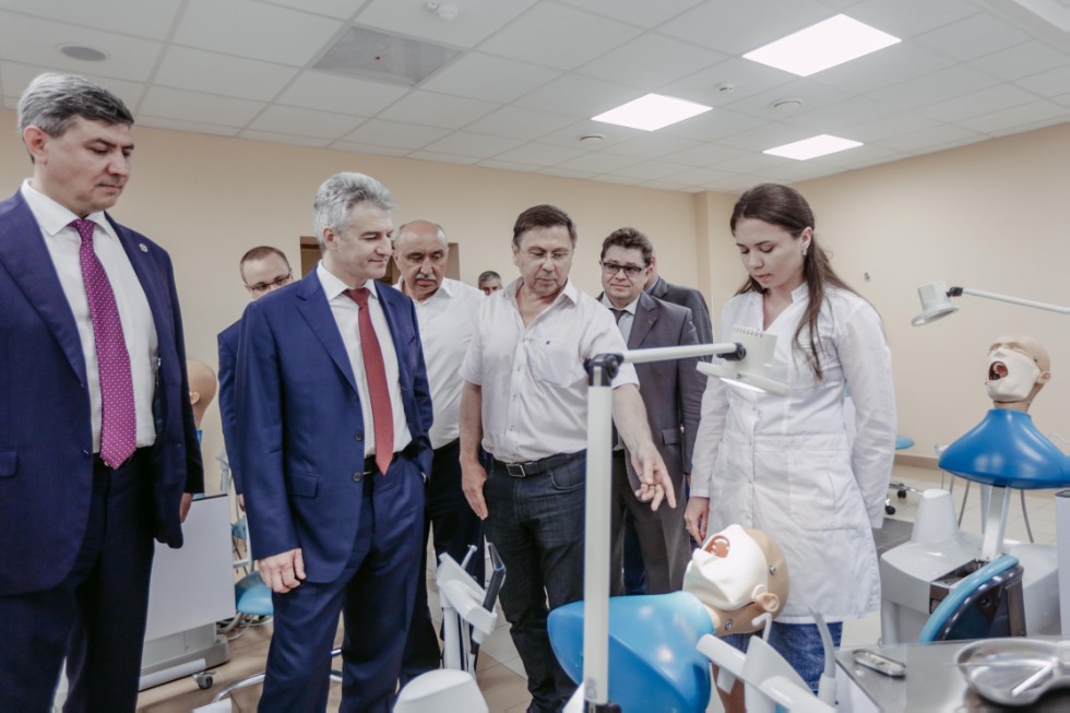 Governor of Karelia Artur Parfyonchikov seeks to reingivorate ties with Kazan University