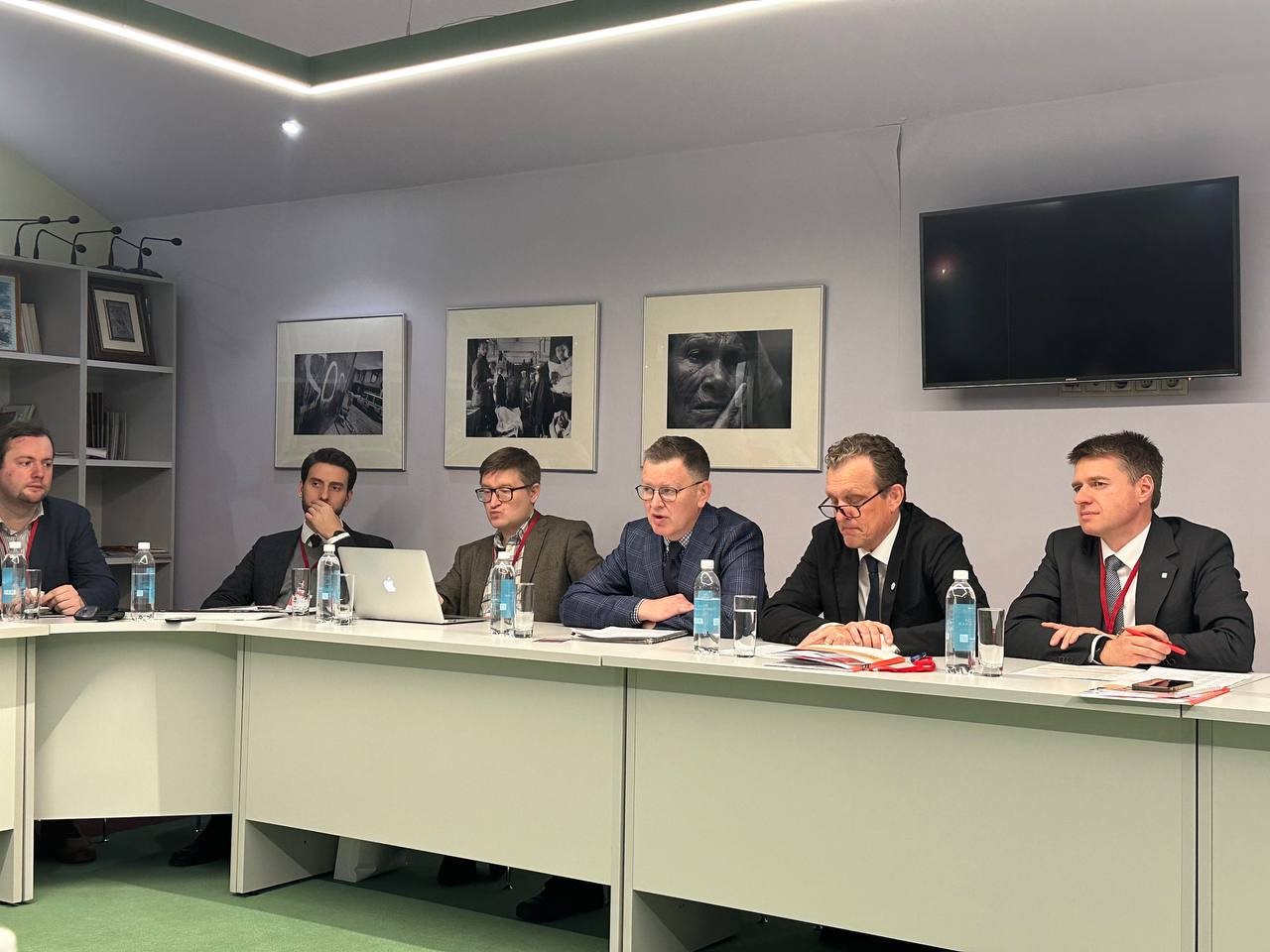 Дискуссия 'Преподавание международного гуманитарного права (МГП) в вузах: итоги и перспективы'. Дискуссия 'Преподавание международного гуманитарного права (МГП) в вузах: итоги и перспективы'.