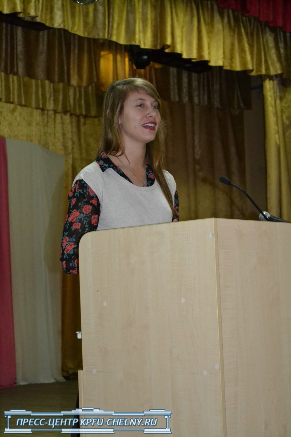 В Набережночелнинском институте КФУ начала новый учебный год лингвистическая школа 'Юный полиглот' В Набережночелнинском институте КФУ начала новый учебный год лингвистическая школа 'Юный полиглот'