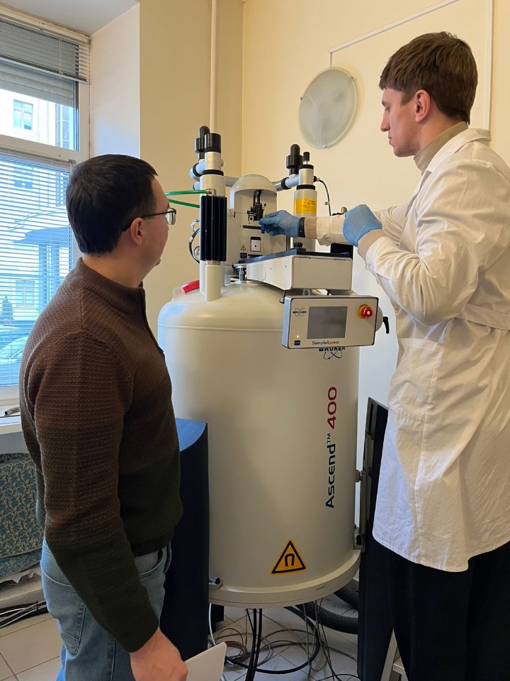 Слушатели программы повышения квалификации 'ЯМР растворов органической химии' успешно завершили обучение Слушатели программы повышения квалификации 'ЯМР растворов органической химии' успешно завершили обучение