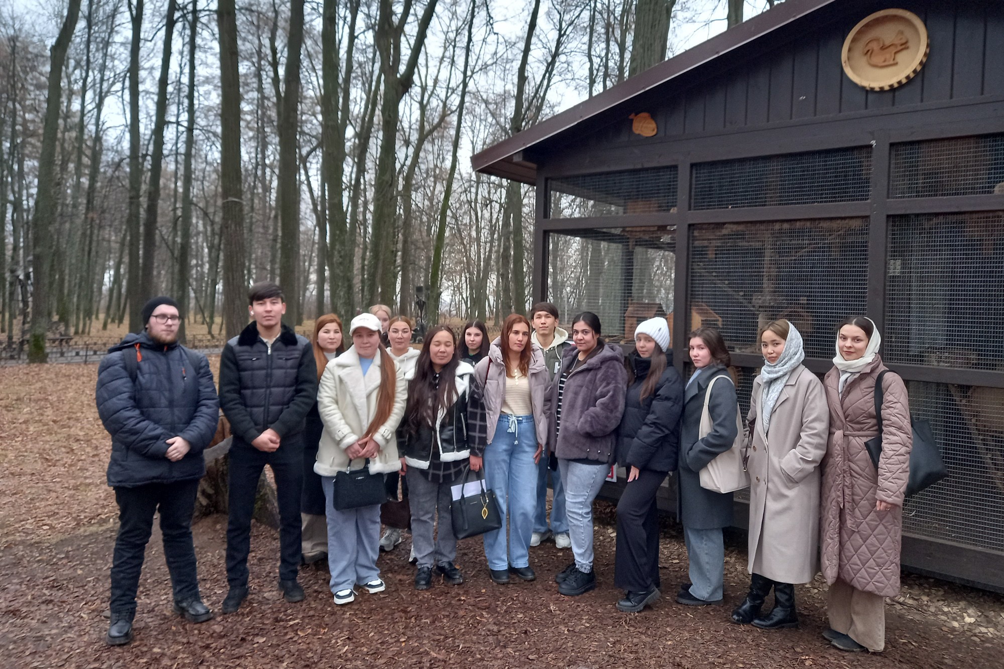 В Александровском парке Елабуги студенты обсудили последствия вредных привычек В Александровском парке Елабуги студенты обсудили последствия вредных привычек