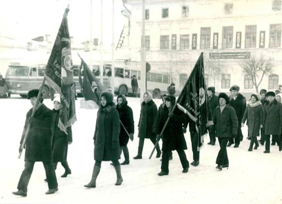 К 100-летию ТАССР. Праздник 7 ноября: фотолетопись из фондов музея К 100-летию ТАССР. Праздник 7 ноября: фотолетопись из фондов музея