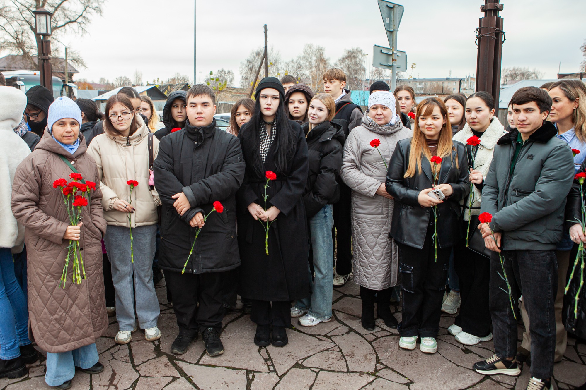Студенты Елабужского института КФУ почтили память жертв политических репрессий Студенты Елабужского института КФУ почтили память жертв политических репрессий