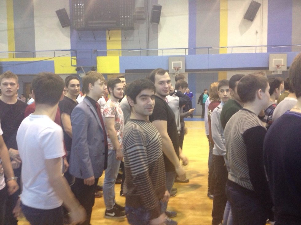 �������� ������������������ ��������� ����� ������� �������� ������� � ���������� ������������� ������ ������, ������������ 70-����� ������ ���� � ������� ������������� �����.