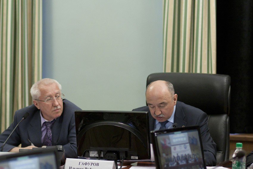 ����-�����