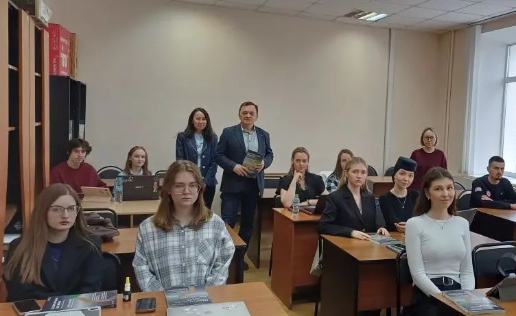 Архивисты рассказали студентам КФУ о работе Госархива РТ Архивисты рассказали студентам КФУ о работе Госархива РТ