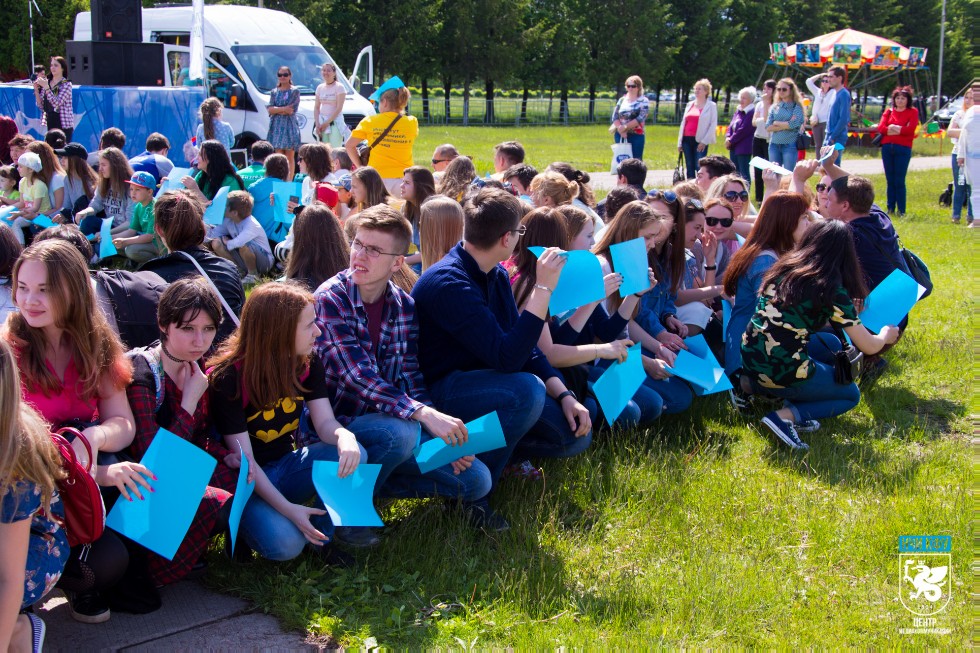 Студенчество Набережных Челнов активно принимало участие в праздновании Дня России Студенчество Набережных Челнов активно принимало участие в праздновании Дня России