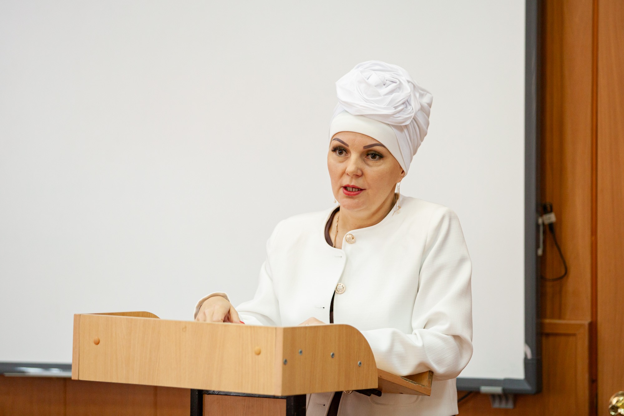 В Елабужском институте КФУ обсудили литературную педагогику на международной конференции В Елабужском институте КФУ обсудили литературную педагогику на международной конференции