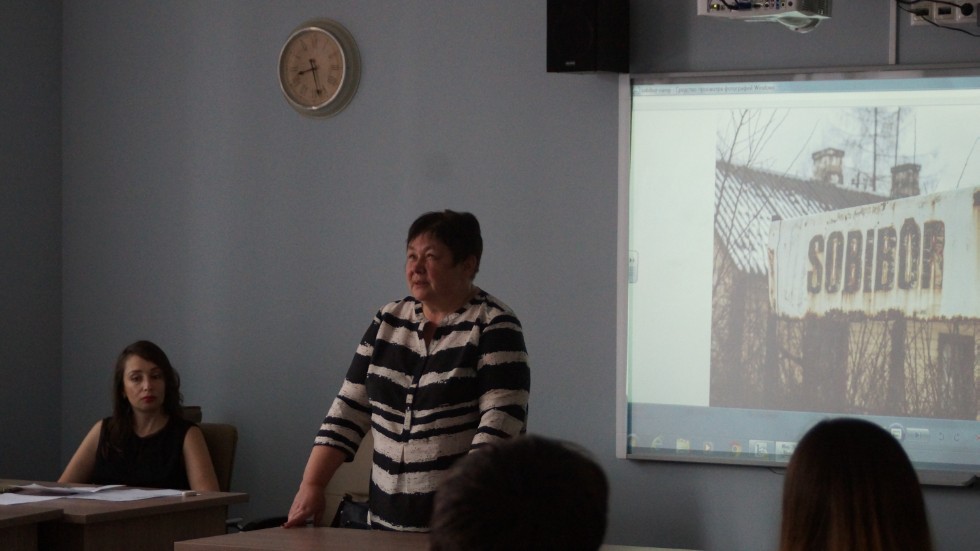 � ������ ������ �. ���������� '�������': ������ � �������� � ��������