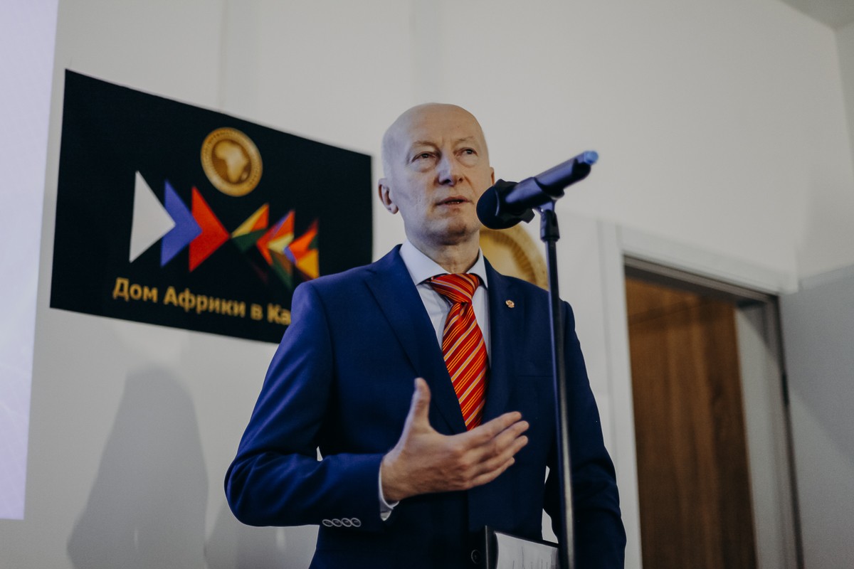При поддержке КФУ открылся первый в Казани Дом Африки При поддержке КФУ открылся первый в Казани Дом Африки