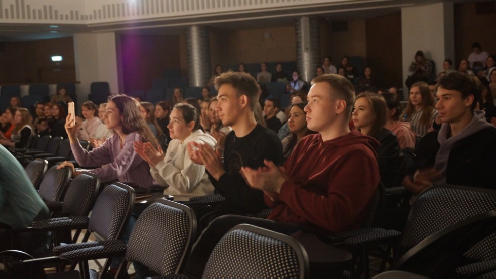 ����� ������ �� ������� ���� �������� '���������� �������' �� ������������� ������ '������'