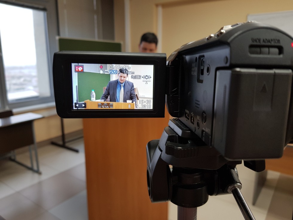 Поздравляем с защитой докторской диссертации! Поздравляем с защитой докторской диссертации!