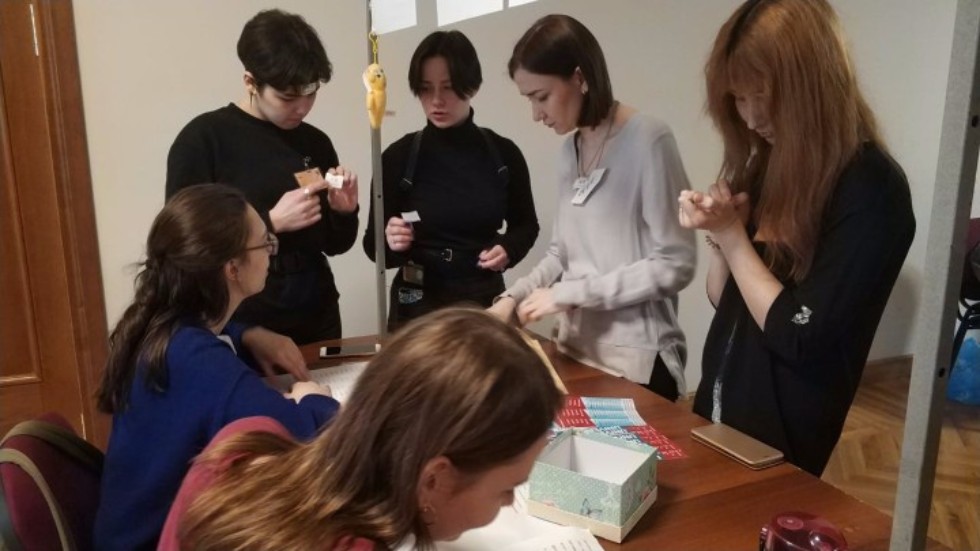 Институт международных отношений принял участие в XIII международном фестивале современной японской культуры 'Феникс'. День второй Институт международных отношений принял участие в XIII международном фестивале современной японской культуры 'Феникс'. День второй