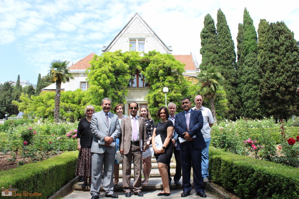 Сотрудники ИСФН приняли участие в XXXIV Харакском форуме Сотрудники ИСФН приняли участие в XXXIV Харакском форуме