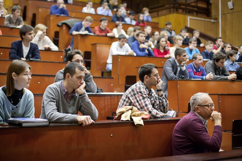 International Scientific School 'Pressing Problems of Magnetic Resonance and Its Applications' Started Working in KFU