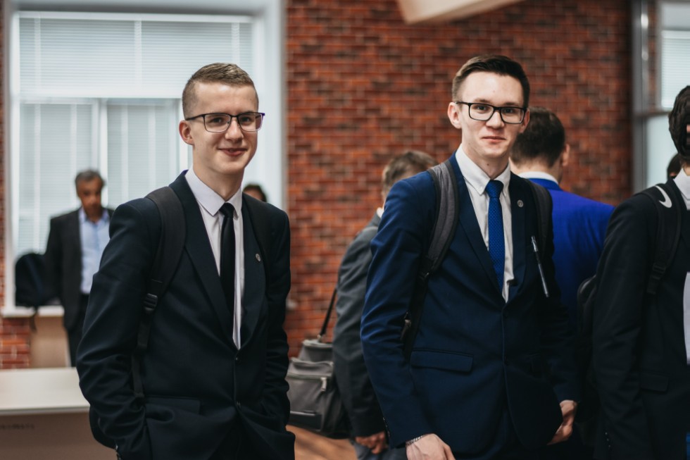 ����� ��������� ���� ������������� 