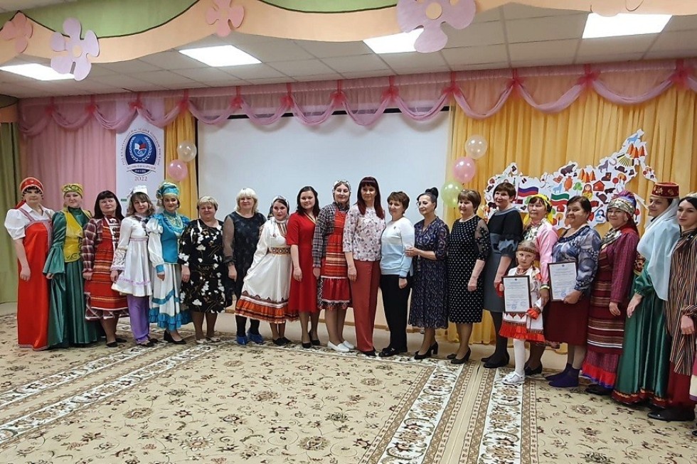 'И творчество, и вдохновение, и мастерство ? единство трёх!' 'И творчество, и вдохновение, и мастерство ? единство трёх!'