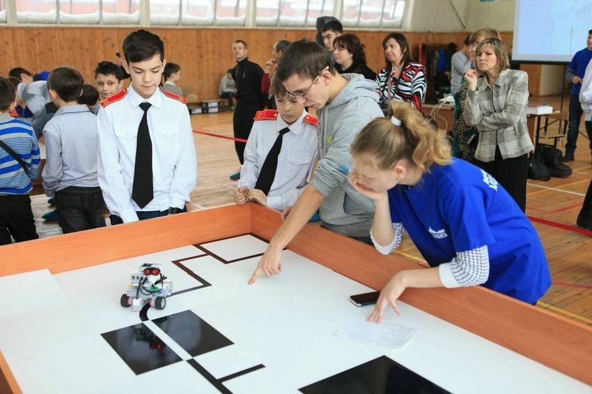 Соревнования по робототехнике Соревнования по робототехнике