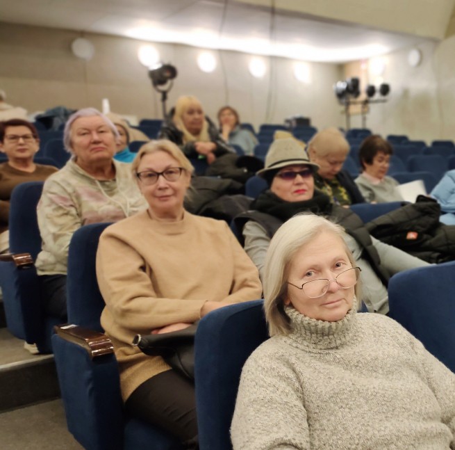 Слушатели УТВ знакомятся с романским искусством Слушатели УТВ знакомятся с романским искусством