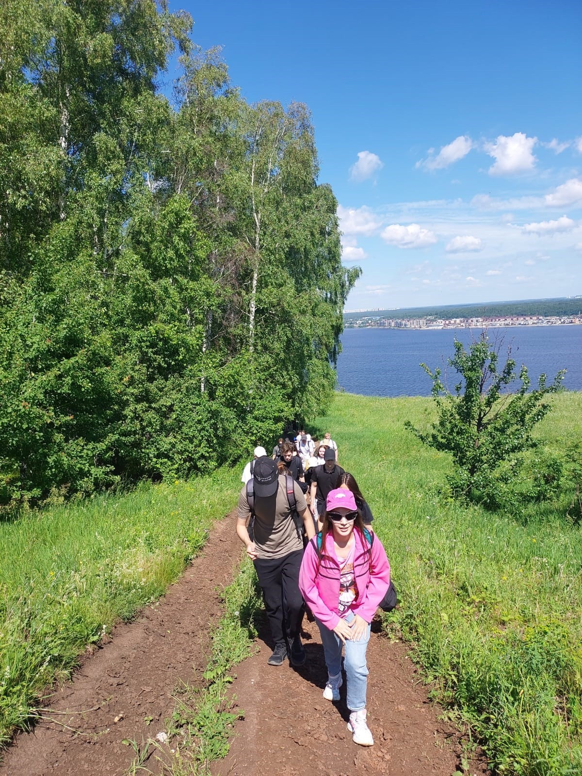 Старт учебной ознакомительной практики у студентов кафедры географии и картографии ИУЭФ КФУ Старт учебной ознакомительной практики у студентов кафедры географии и картографии ИУЭФ КФУ