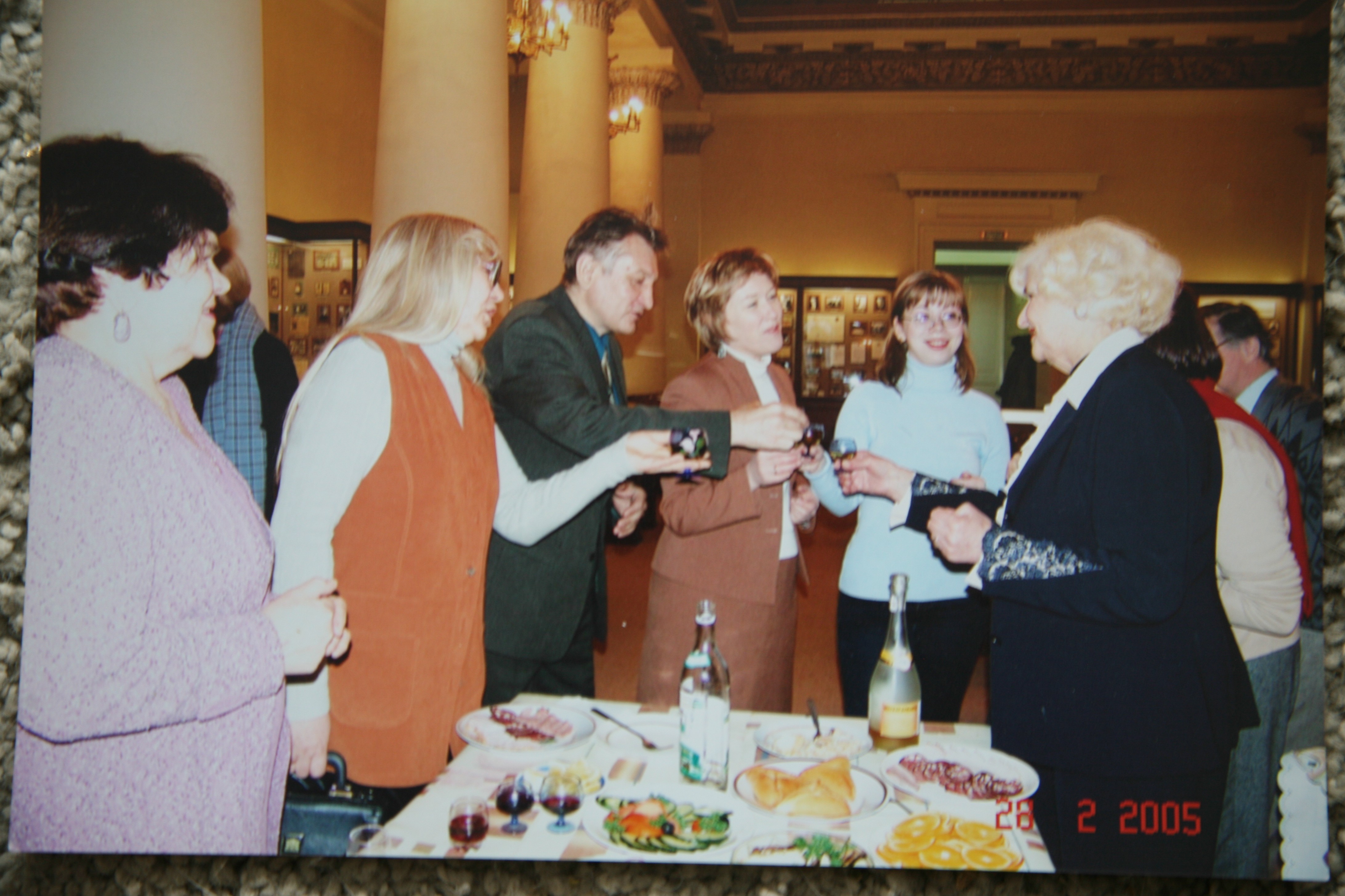 � 100-����� ������� ��������� ����� ������� ���������� ������������- ��������� �.�.