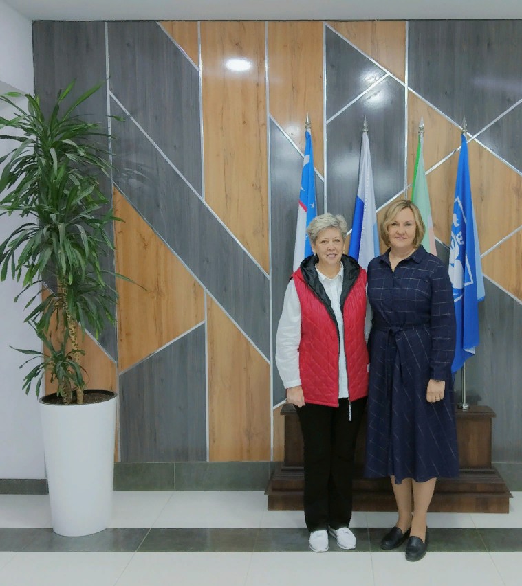 Преподаватели-лингвисты из Казани в Джизаке Преподаватели-лингвисты из Казани в Джизаке