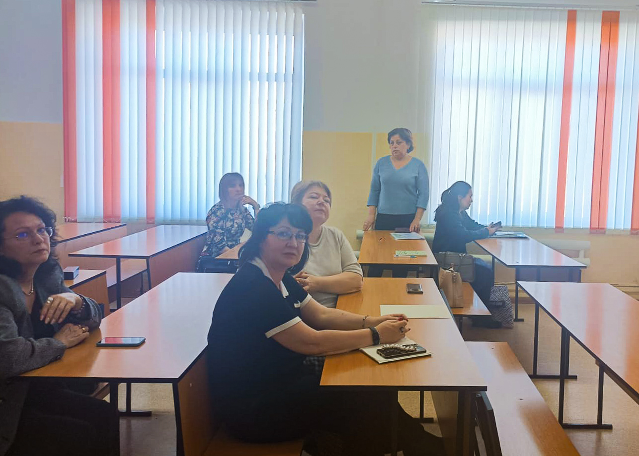 Эффективная коммуникация с родителями: ключевые навыки руководителя дошкольной образовательной организации Эффективная коммуникация с родителями: ключевые навыки руководителя дошкольной образовательной организации