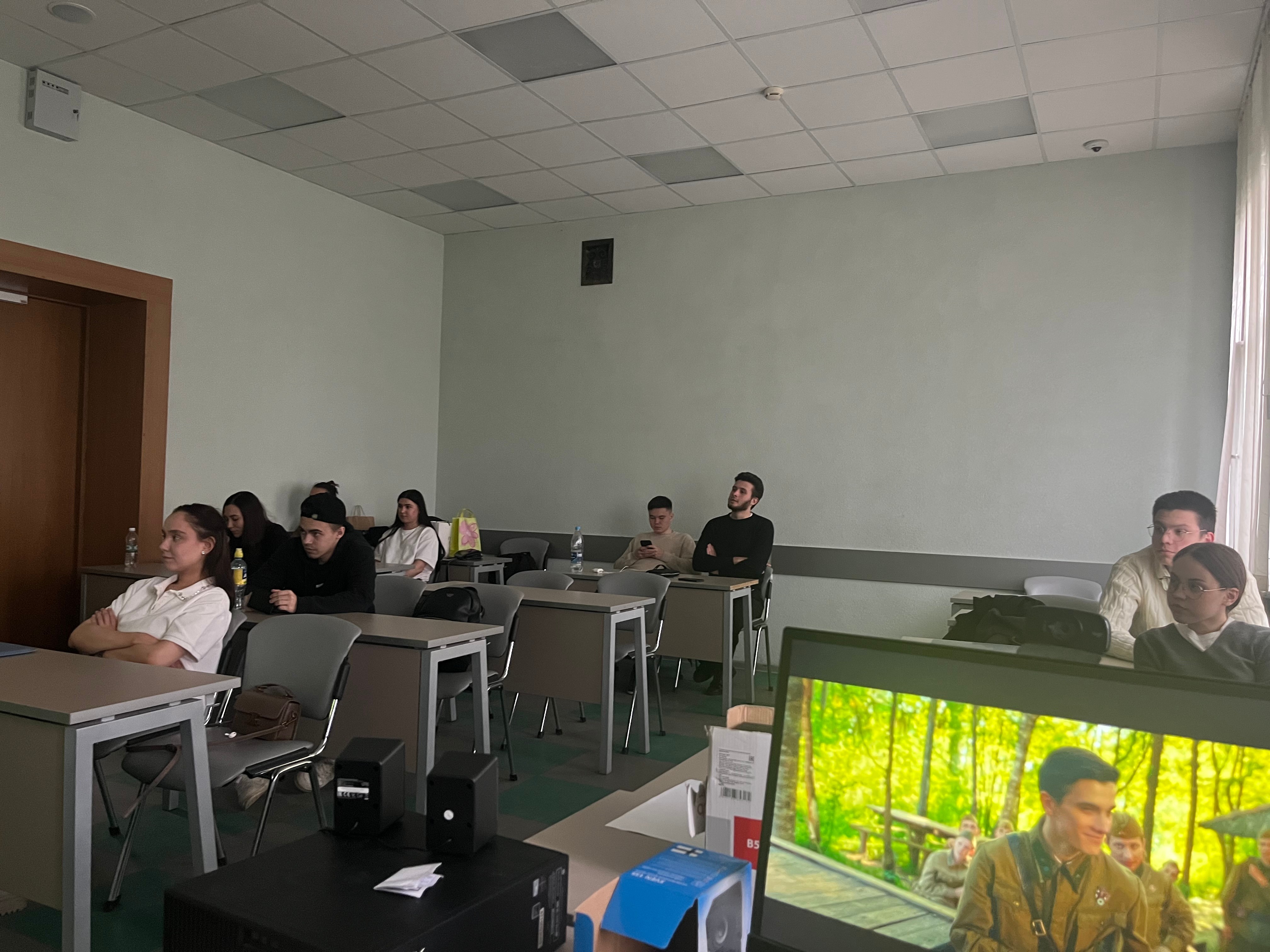 Кураторские часы, посвящённые 80-летию Великой Победы Кураторские часы, посвящённые 80-летию Великой Победы