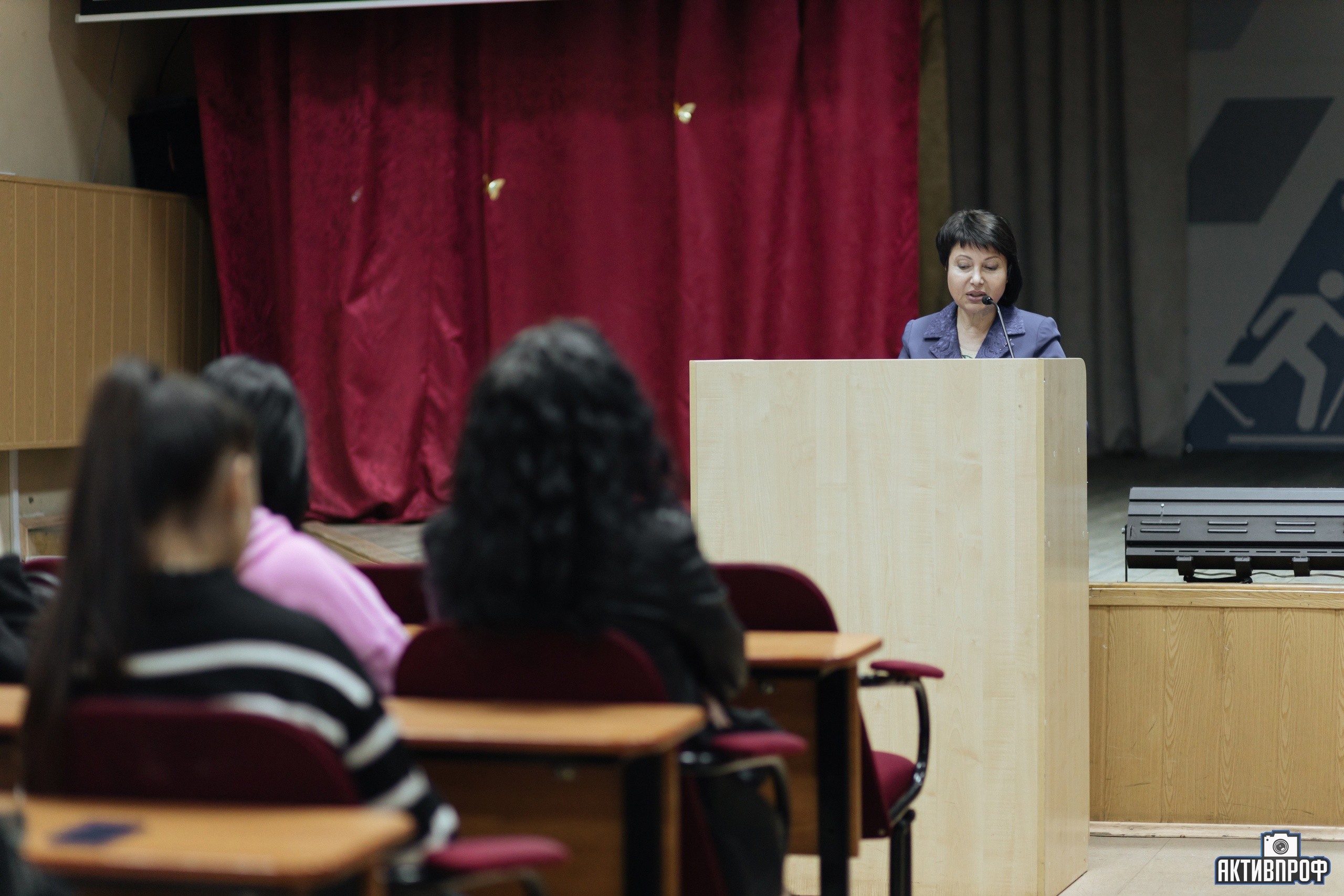 ������������� ������������ ����������� � �������� �������� �������� ������� ��������� ����� � ����� ��������