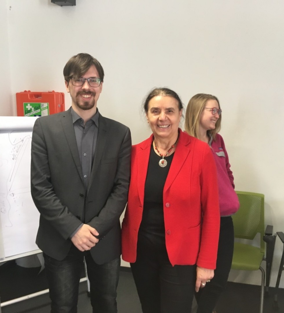 ���������� ������������ ���������� ��� ������ ������� � ������-����������������� ���������� � ���� (University of Vienna, Postgraduate Center, Master of Arts in Human Right)