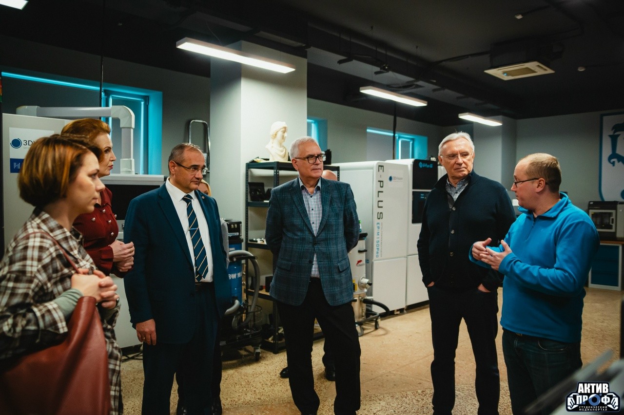 � ,��� &laquo;����� ���� ���&raquo;, ��� &laquo;�����&raquo;