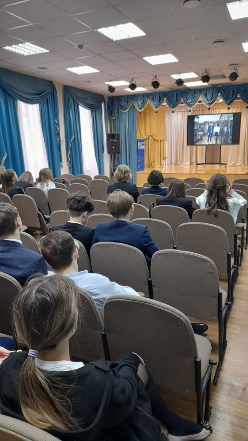 Кафедра теории и практики перевода ВШИЯиП провела профориентационные встречи в школах города Казани
