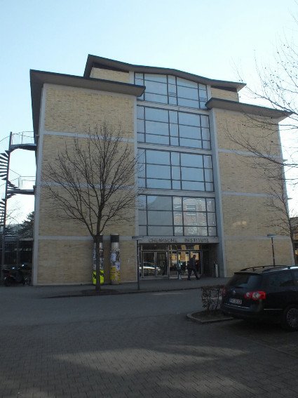 Professor Varfolomeev eliminates all differences between Russian and German laboratories