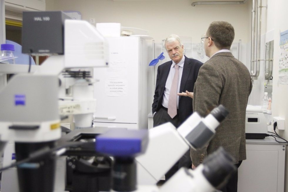 Chairman of NHS England Malcom Grant Visits Kazan University