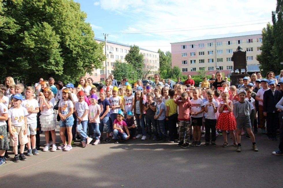 Все мы родом из детства Все мы родом из детства