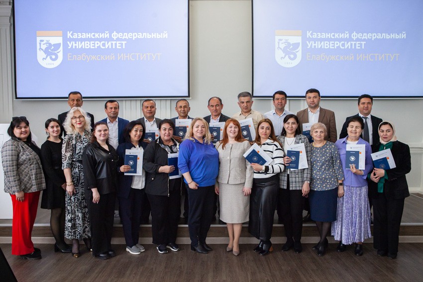 FerSU teachers were presented with certificates of advanced training FerSU teachers were presented with certificates of advanced training