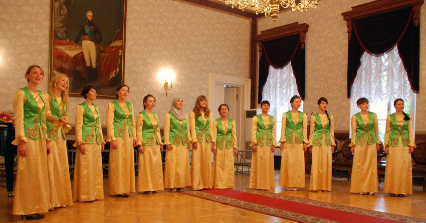 Татарскому народному хору Казанского университета ? 45лет Татарскому народному хору Казанского университета ? 45лет