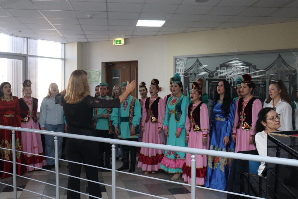 Студенты ИФМК поздравили преподавателей с Днём учителя ,День учителя