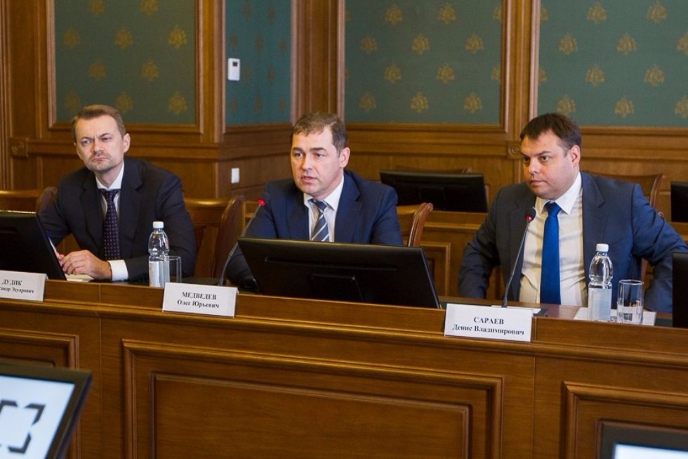 Rector Ilshat Gafurov Meets with Microsoft and Rohde & Schwarz