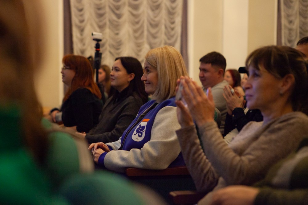 '125 шуток': фестиваль КВН прошел в Елабужском институте КФУ '125 шуток': фестиваль КВН прошел в Елабужском институте КФУ