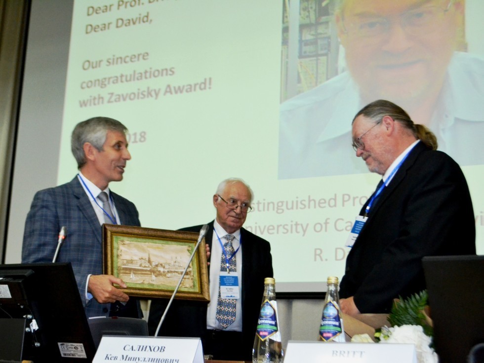 R. David Britt receives 2018 Zavoisky Award R. David Britt receives 2018 Zavoisky Award