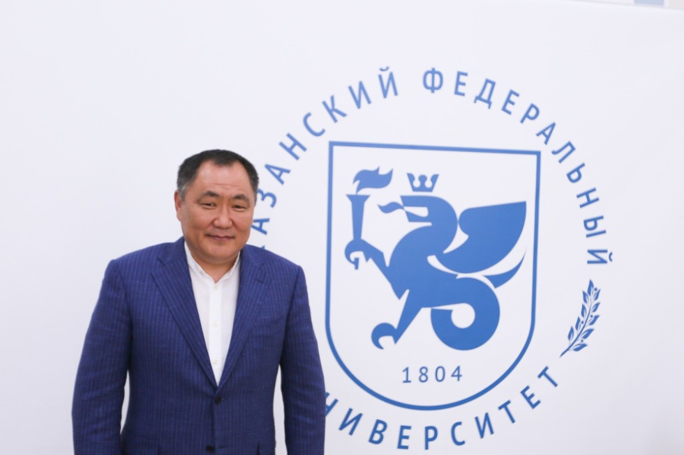 Visit by Governor of Tyva Sholban Kara-ool