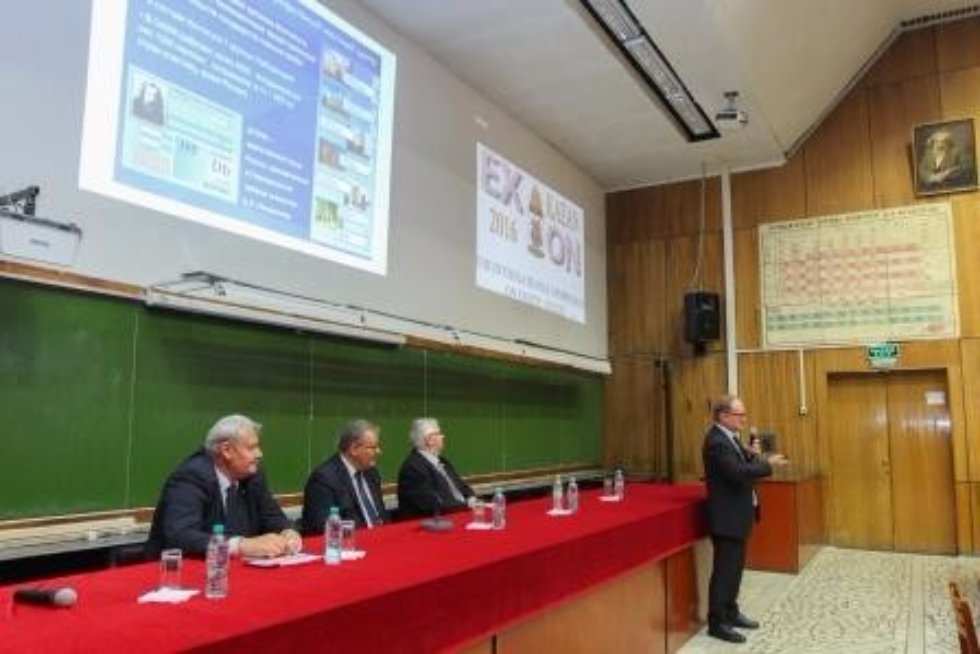 Сателлитная школа 'Современная ядерная физика и ядерная медицина' (3-4 сентября 2016 г.) Сателлитная школа 'Современная ядерная физика и ядерная медицина' (3-4 сентября 2016 г.)