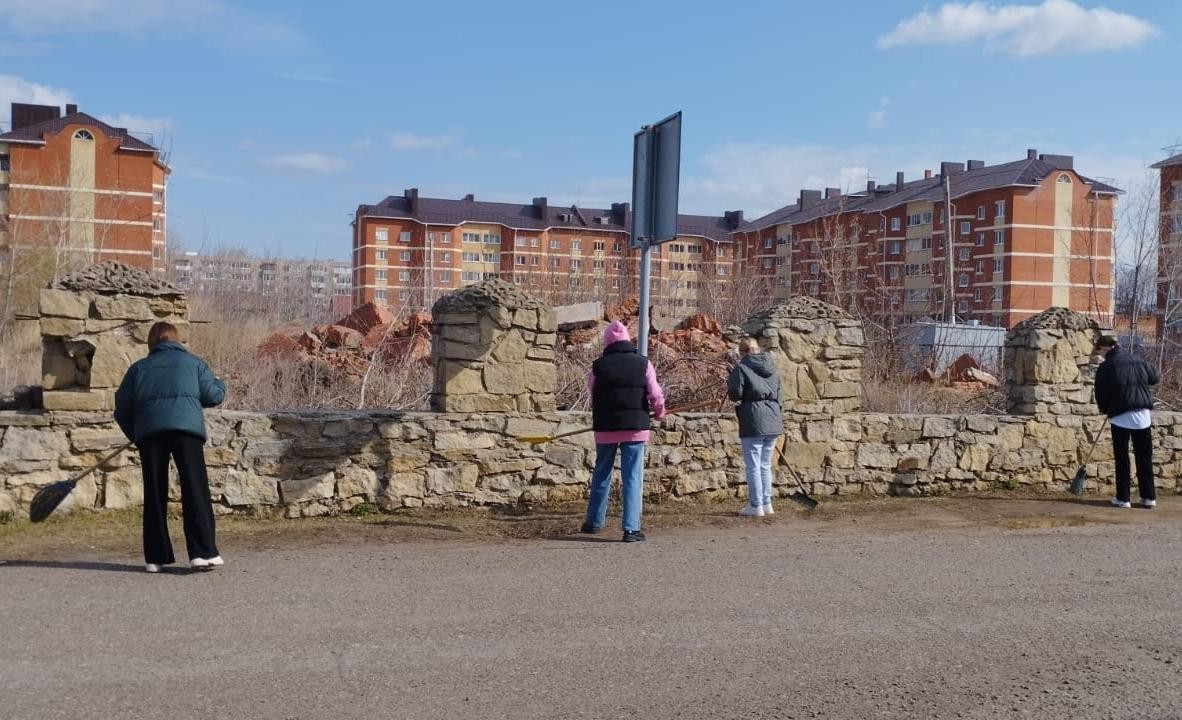 Субботник на отделении психологии и педагогики Субботник на отделении психологии и педагогики