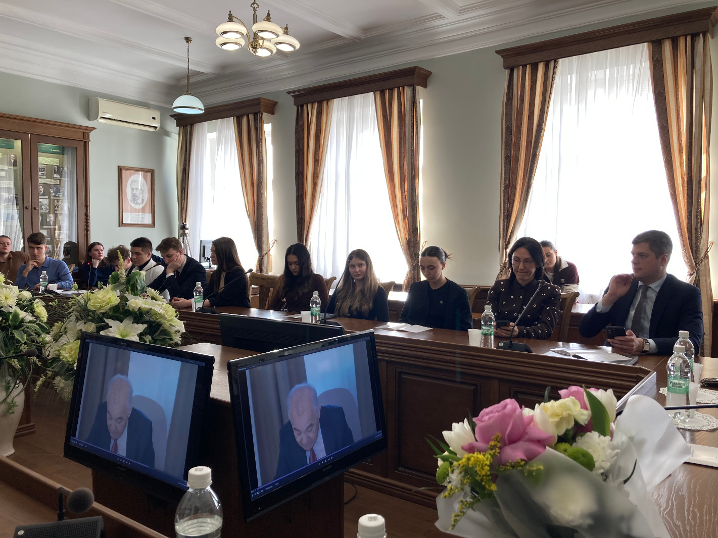 21 марта на Юридическом факультете Казанского (Приволжского) федерального университета состоялась международная научная конференция 'Правовые традиции и заимствования в развитии правовых систем'. 21 марта на Юридическом факультете Казанского (Приволжского) федерального университета состоялась международная научная конференция 'Правовые традиции и заимствования в развитии правовых систем'.