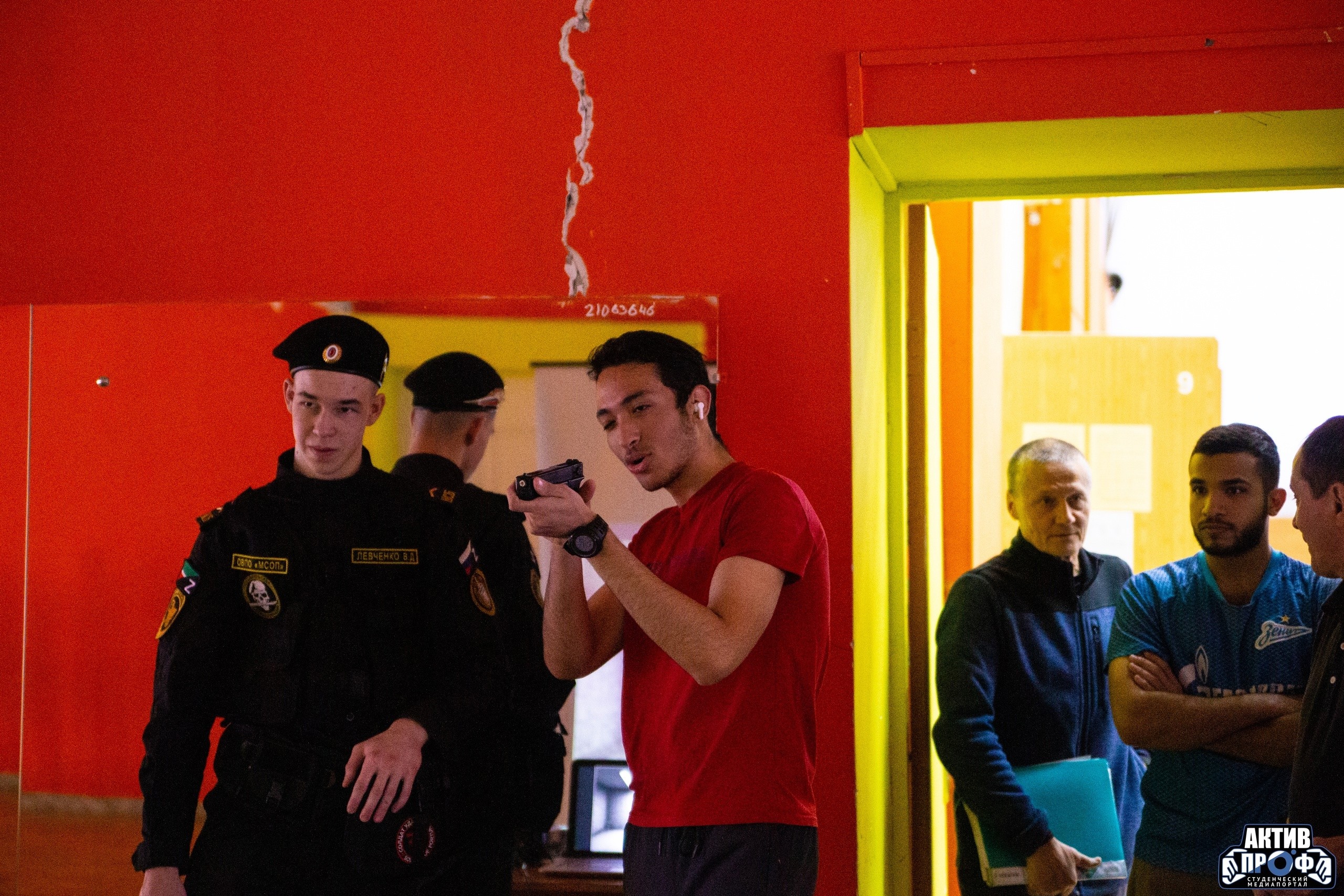 '�������� ���': ������, ���������� � ��������