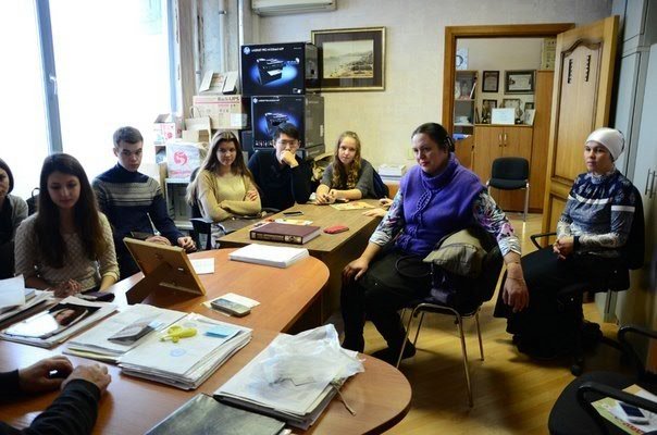 Китайский студент Ван Шиюй осваивает профессию Китайский студент Ван Шиюй осваивает профессию