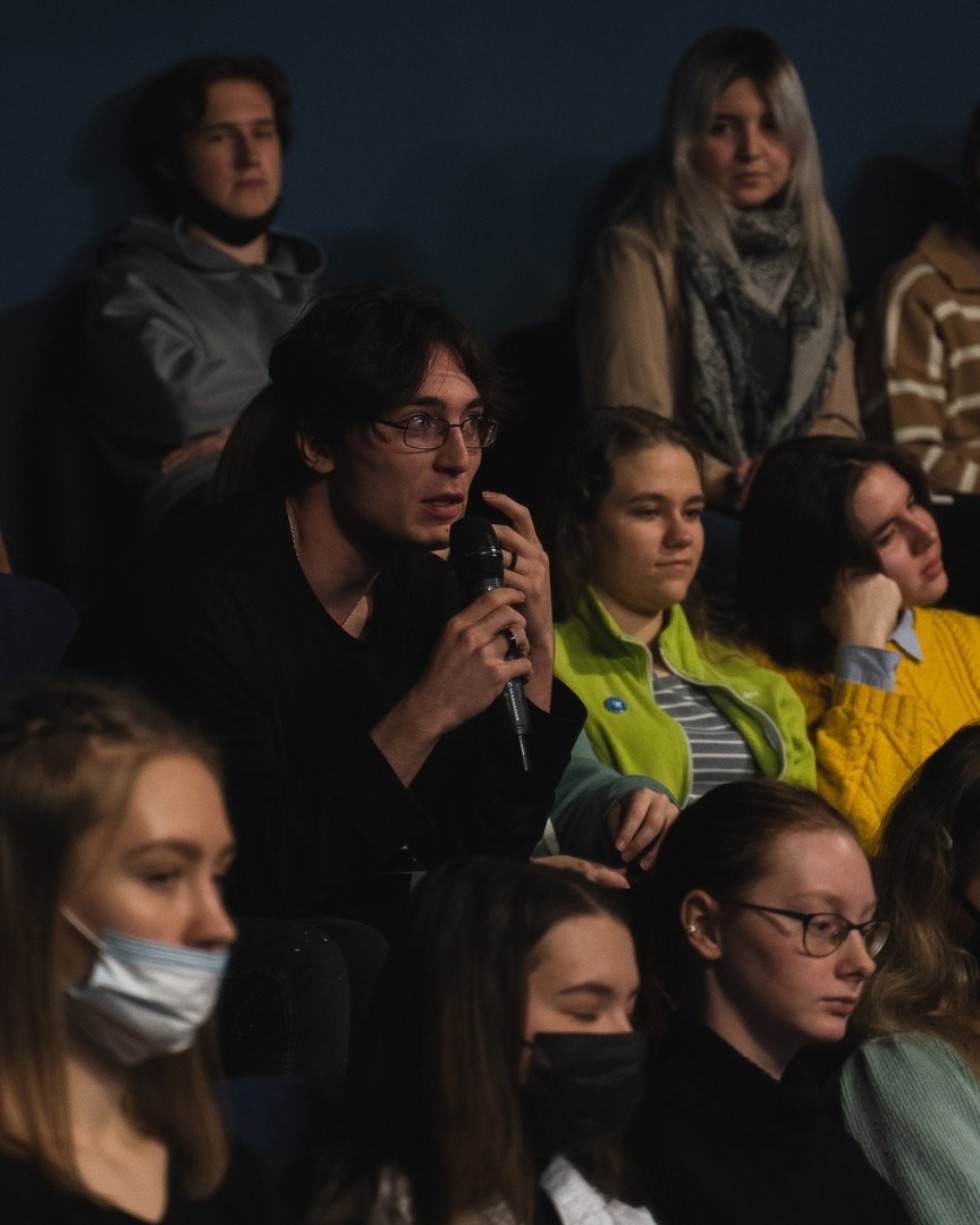 Журналист, публицист и писатель Радик Амиров встретился с первокурсниками Высшей школы журналистики Журналист, публицист и писатель Радик Амиров встретился с первокурсниками Высшей школы журналистики